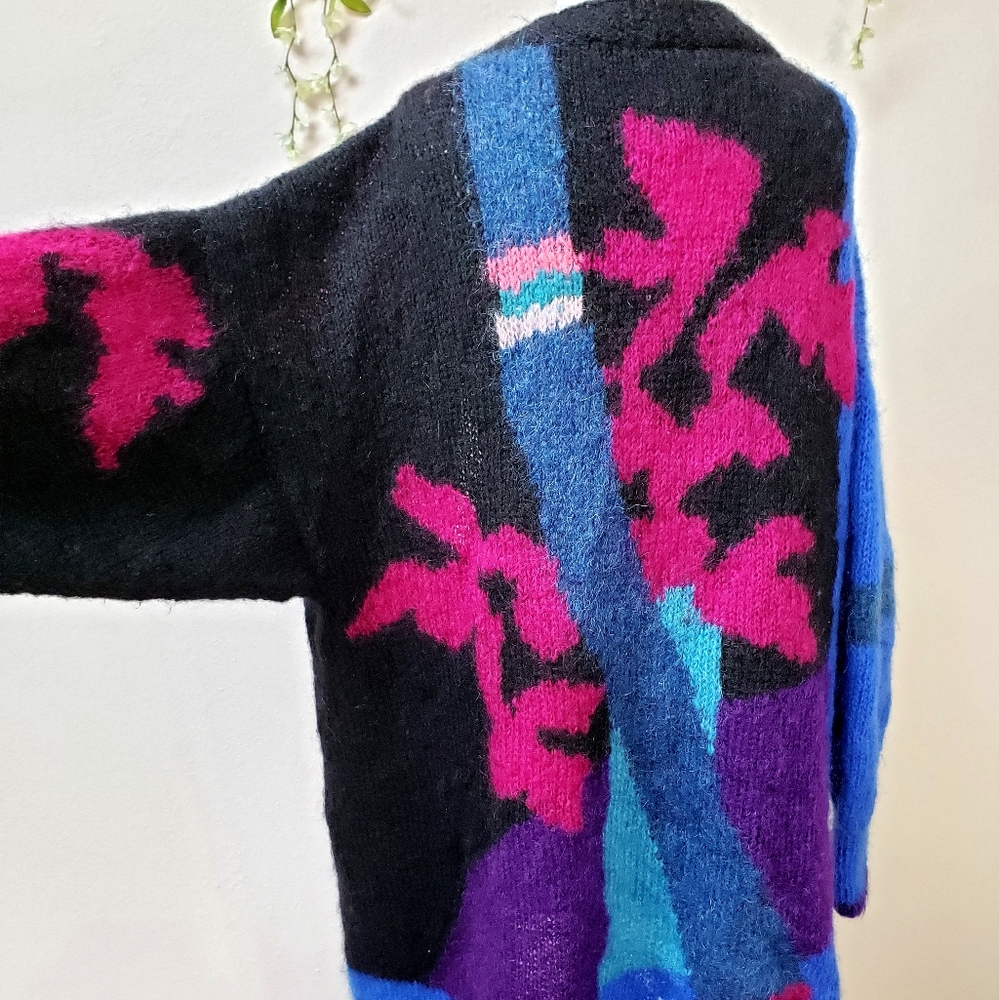 Designer Sweater - Picture 3 of 8